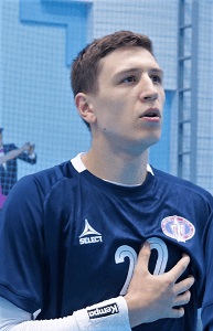 линейный игрок СКА Александр Онуфриенко