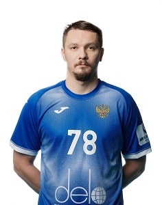 линейный игрок Павел Андреев
